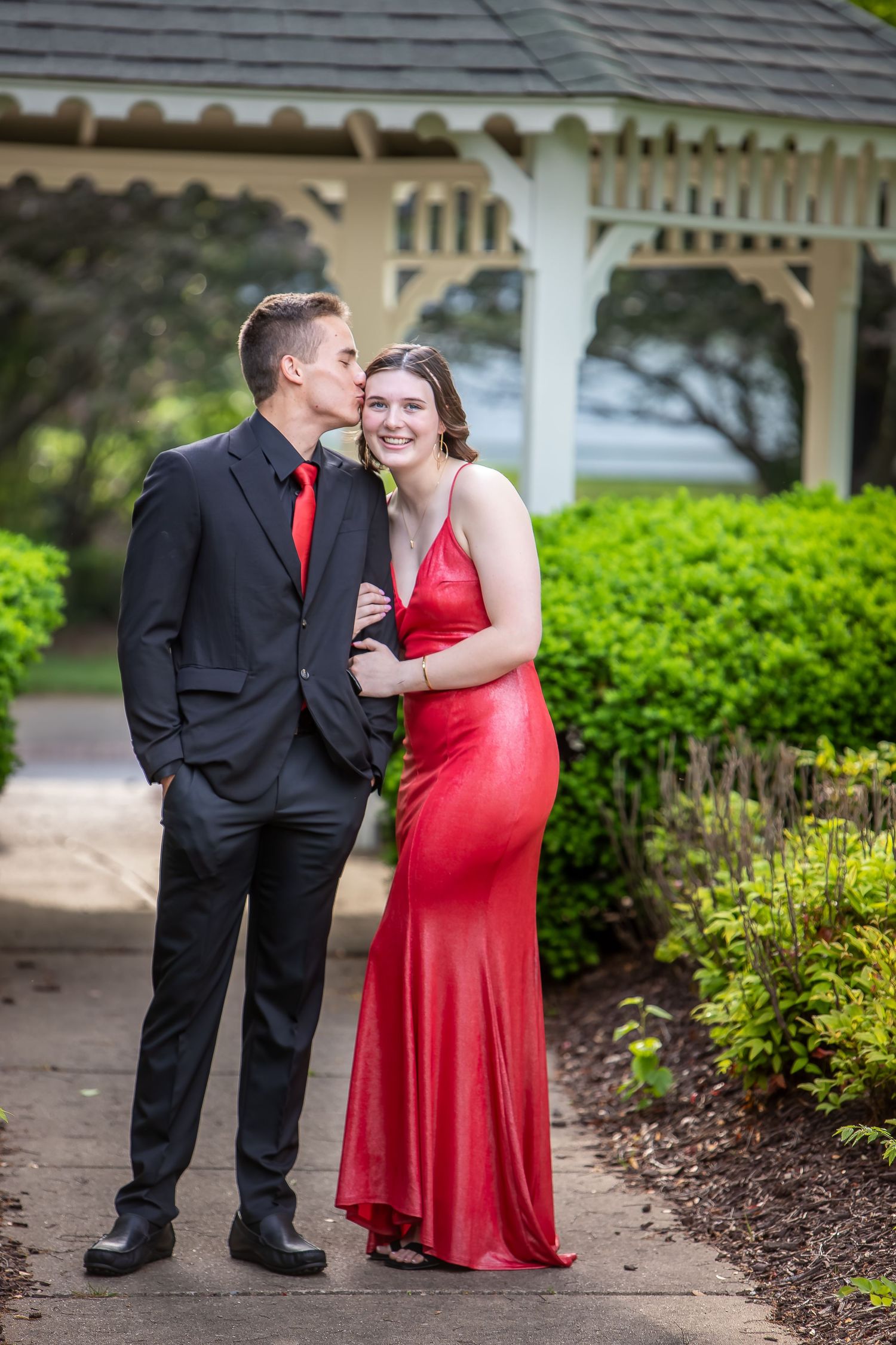 Family portrait photography in middle Tennessee with warm neutral tones.