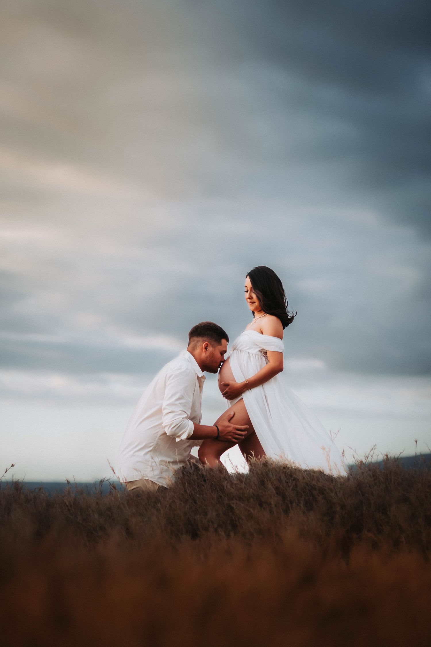 Séance photo grossesse haut de gamme en extérieur à La Réunion.