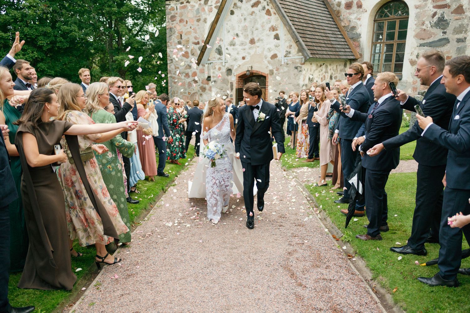 helsinki-wedding-couple-portrait.jpg