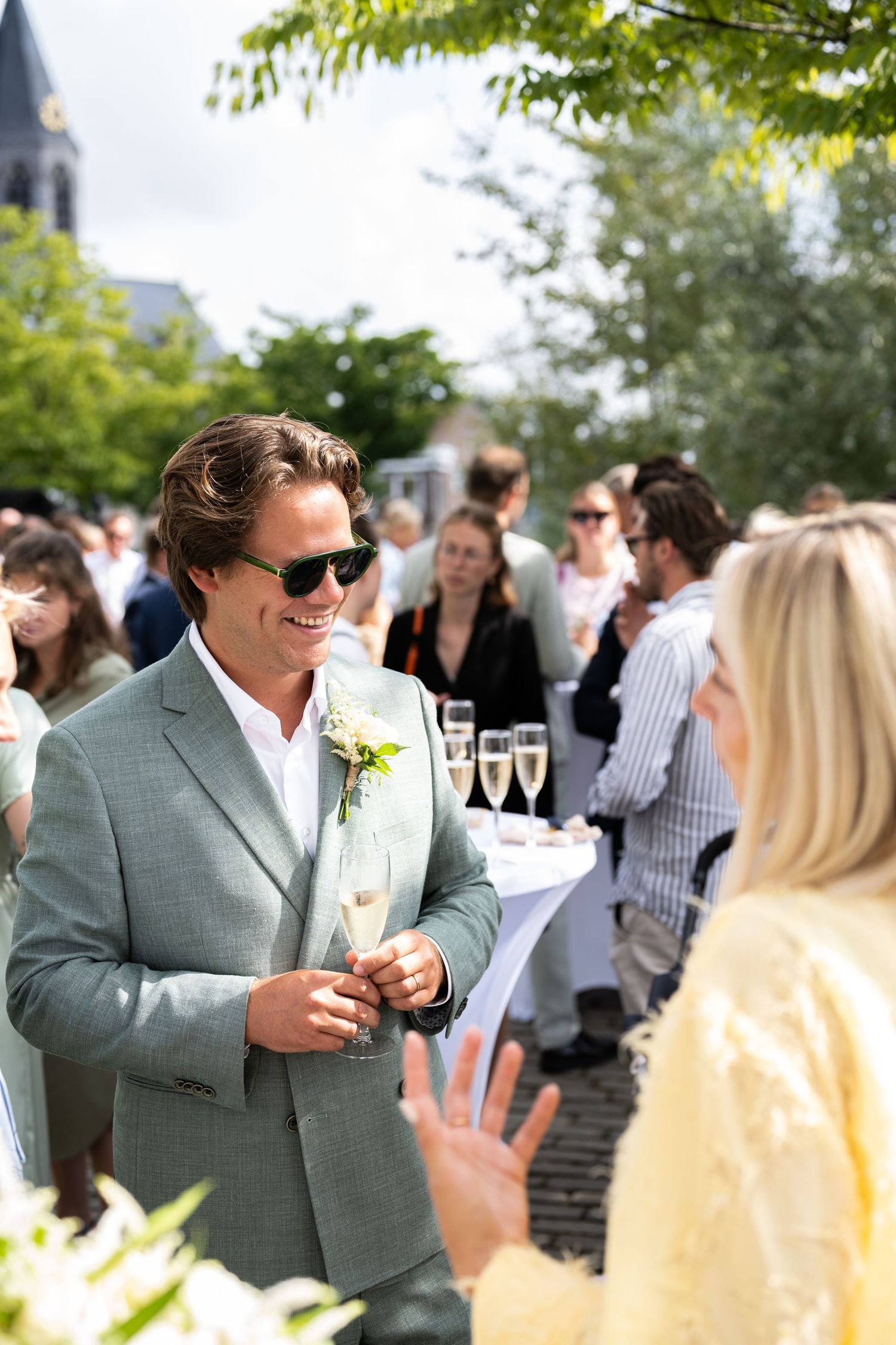 Sfeervolle receptiefoto met aperitief bij het stadhuis van Deinze