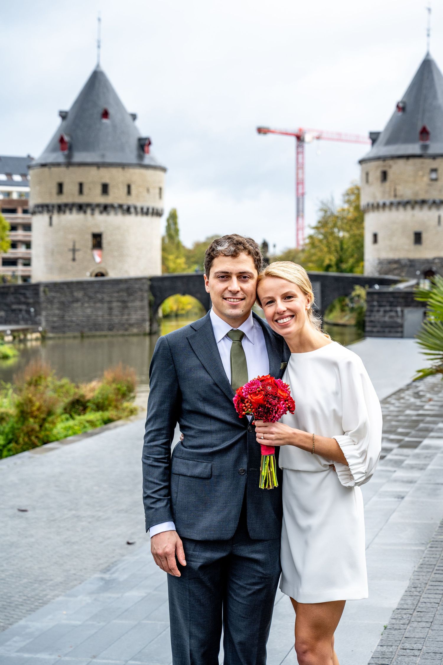 Huwelijkfoto's aan de Broeltorens in Kortrijk