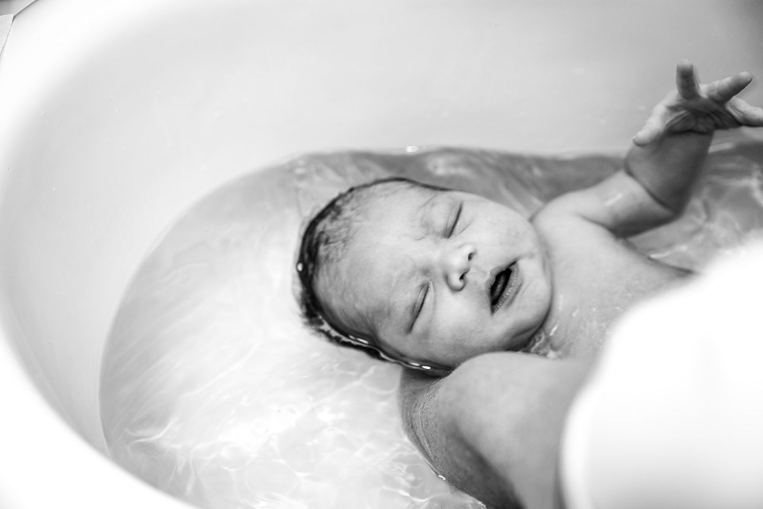 Pasgeboren baby in ziekenhuis van Tielt fotografie, newbornshoot in Tielt