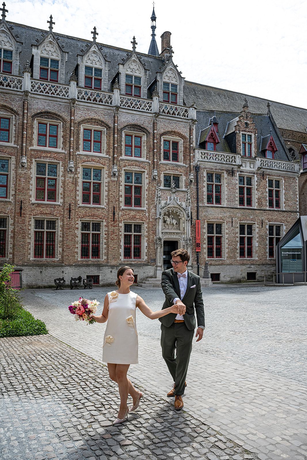 Spontane koppelfoto's in het centrum van Brugge
