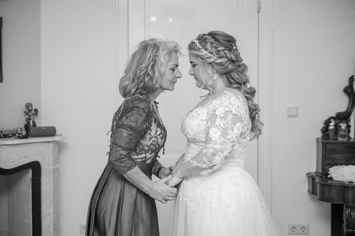 Cinematische trouwfilm still van bruiloft van weddingbygomes in Nederland/Zandvoort, Weddingbygomes trouwvideograaf Nederland