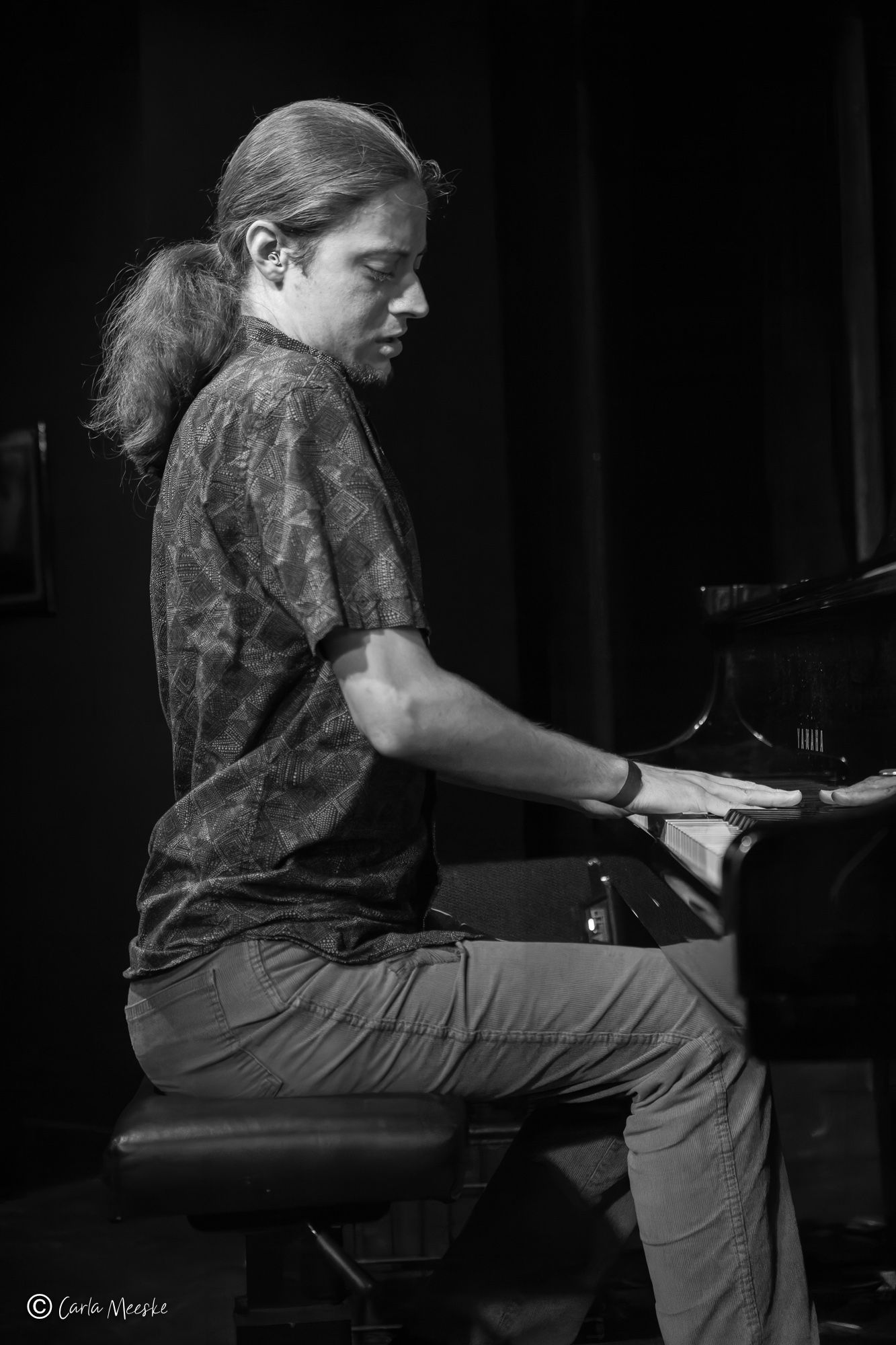 jazz piano player at The Nash jam session, Phoenix Arizona