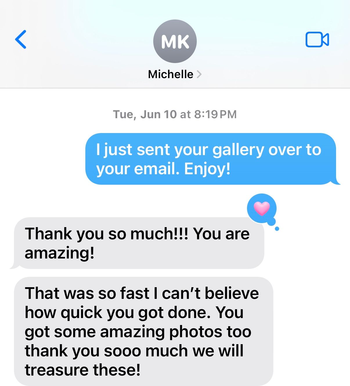 Text message conversation showing blue and gray chat bubbles with positive messages about receiving and sharing photos.