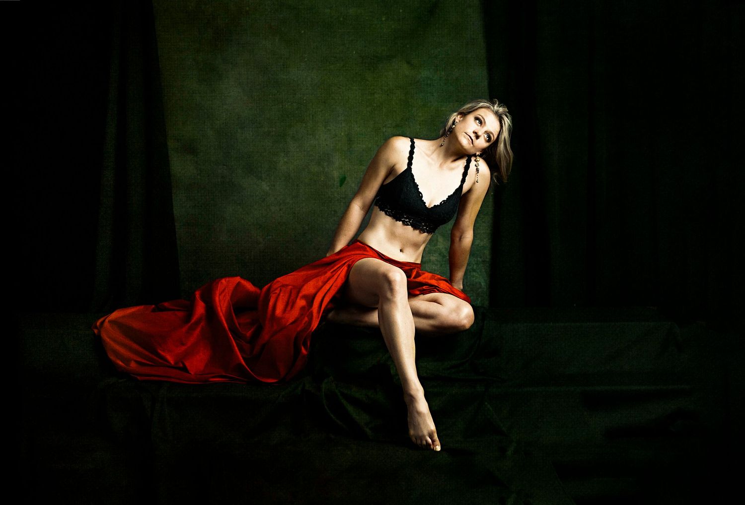 fine art photography, fine art women, portrait, blonde, dancer, red silk, beauty, copenhagen