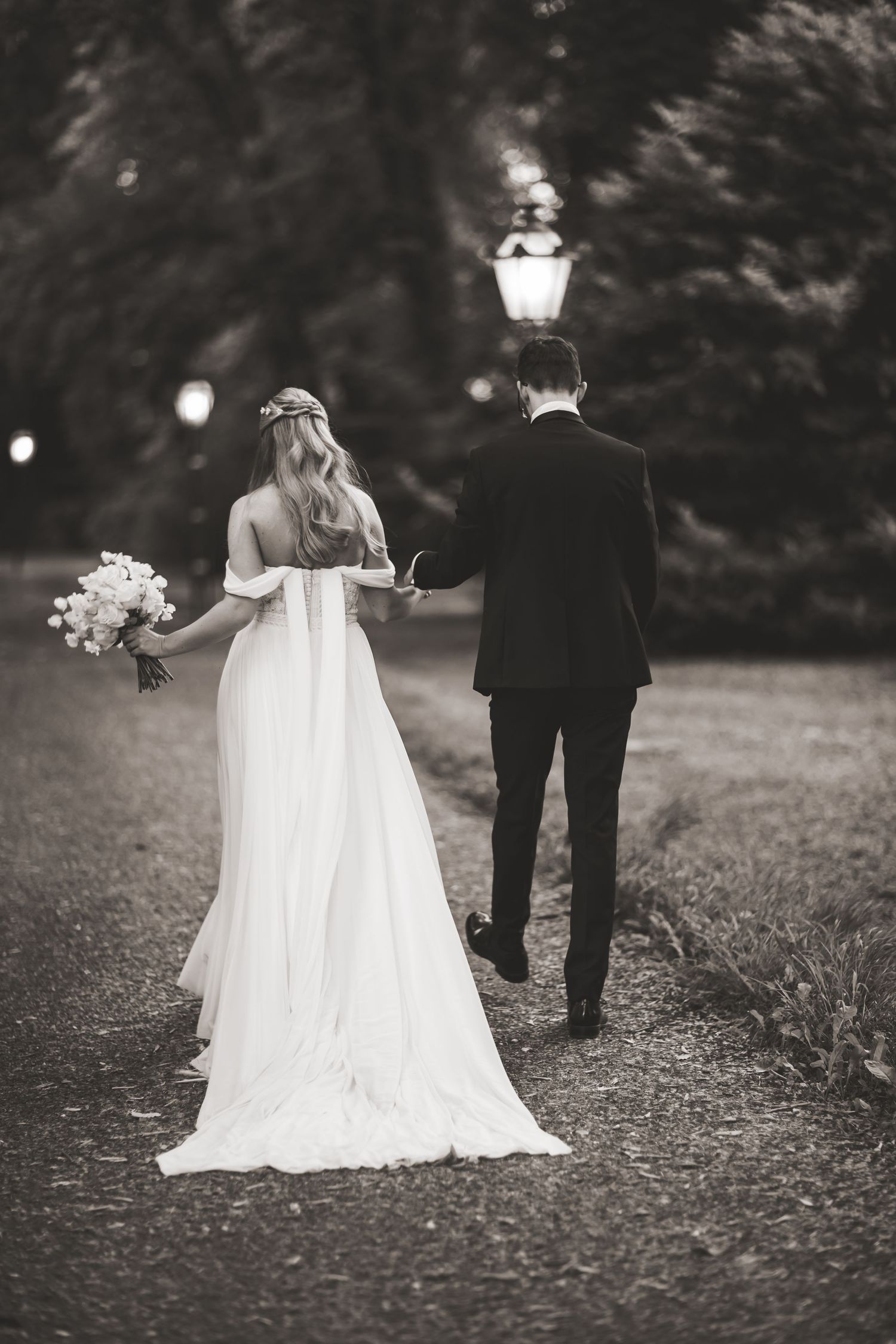 foto di matrimonio sposi elegante raffinato bianco e nero villa revedin