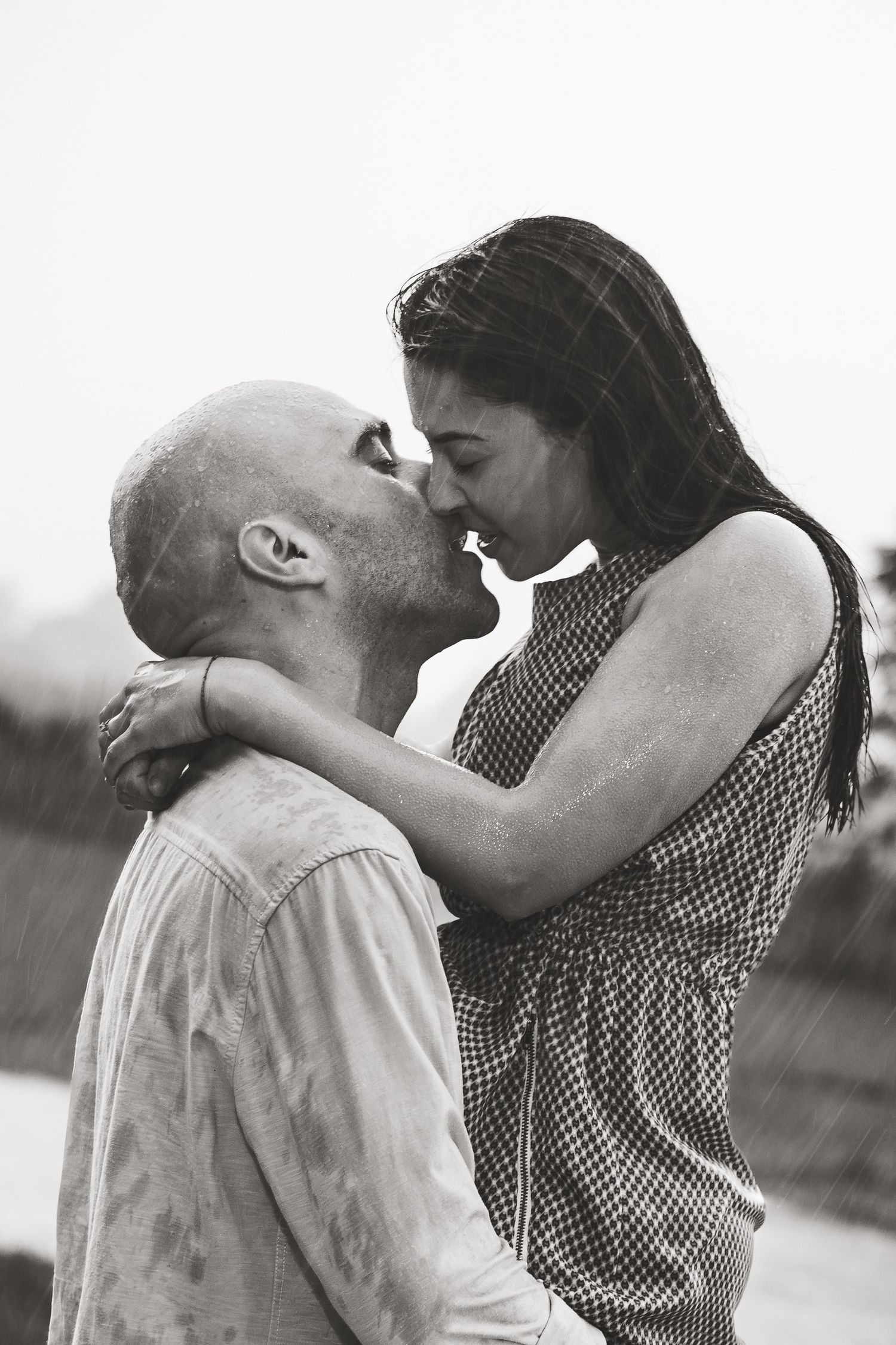 foto di coppia prematrimoniale treviso sotto la pioggia
