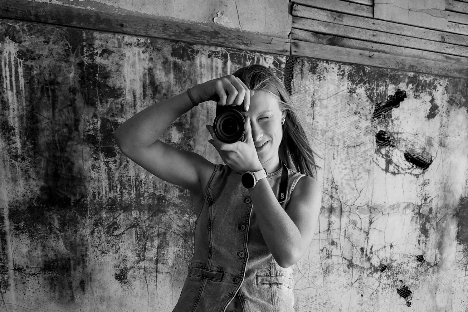 Bismarck photographer North Dakota solo portrait by Anna Nasset showcasing confidence and genuine personality.