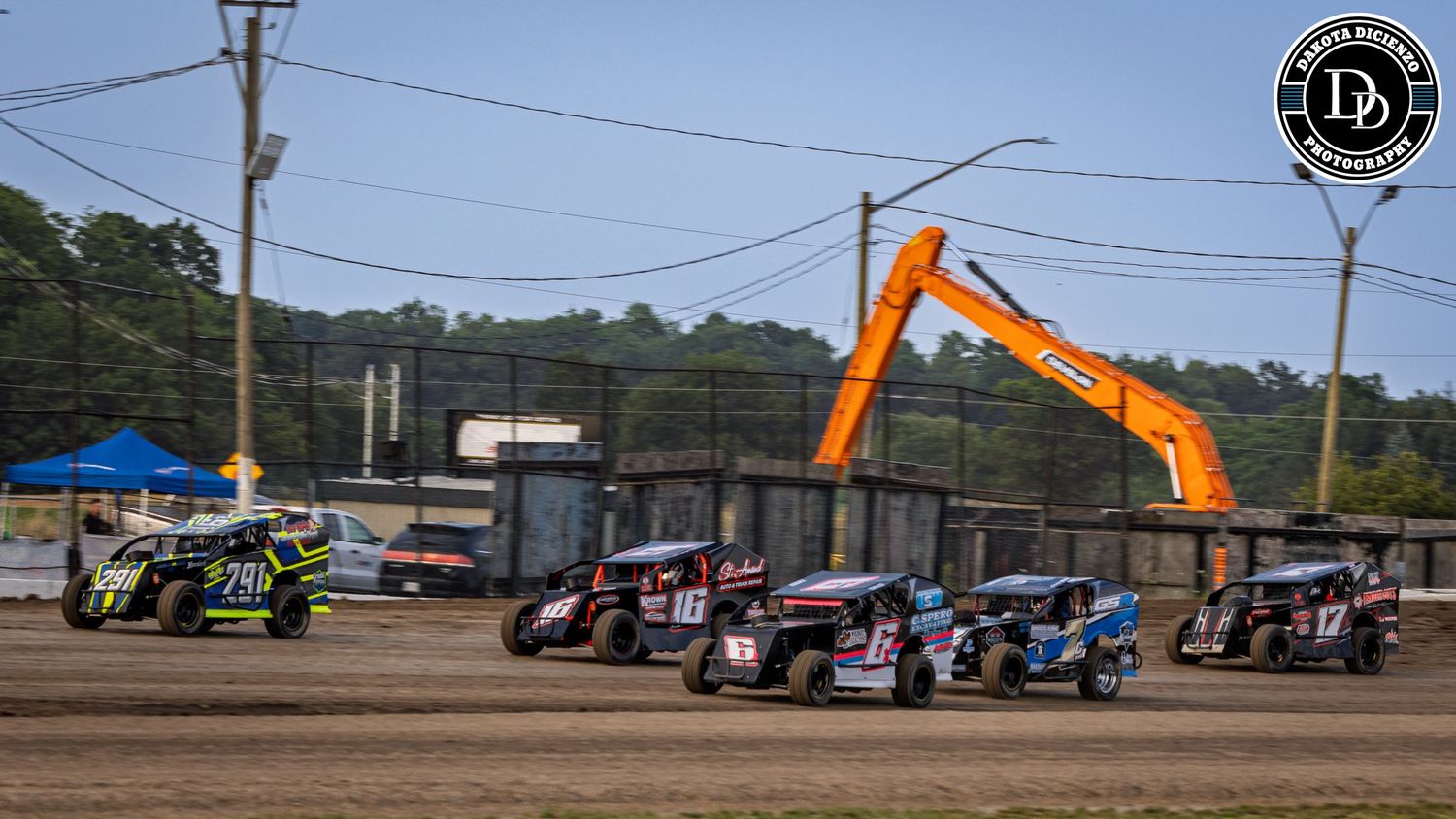 Chaotic start to a Mod lite heat race