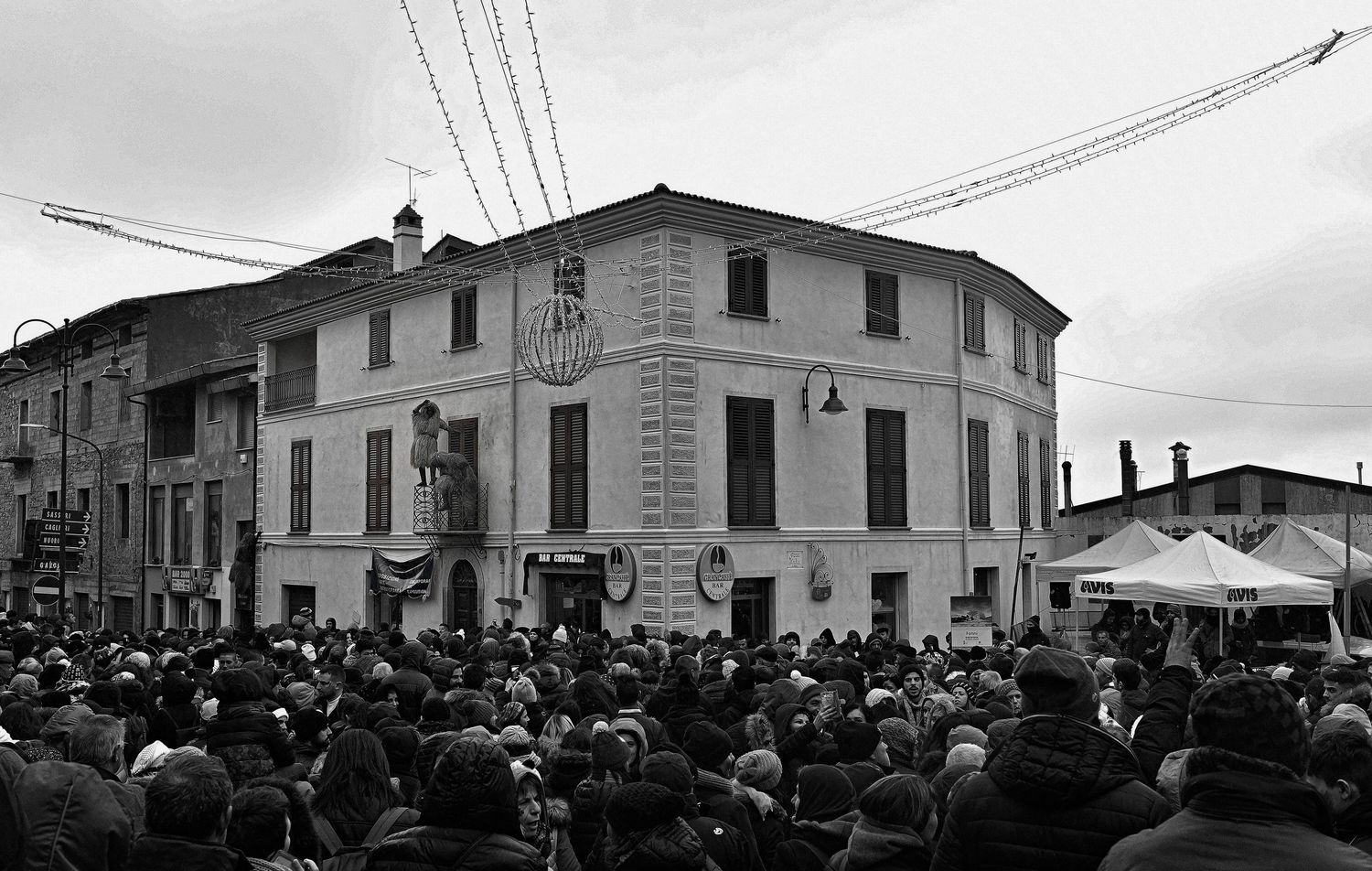 Maschere tradizionali sarde Urthos e Buttudos di Fonni - Dettaglio visivo