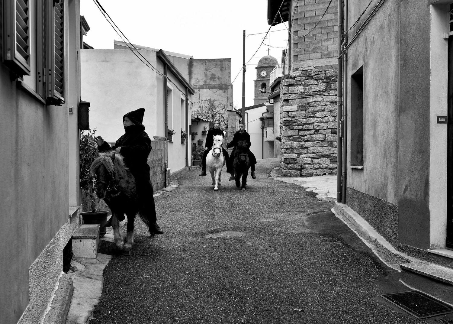 Urthos e Buttudos traditional carnival masks in Fonni, Sardinia - Ancestral rituals photography by Marco Eretta