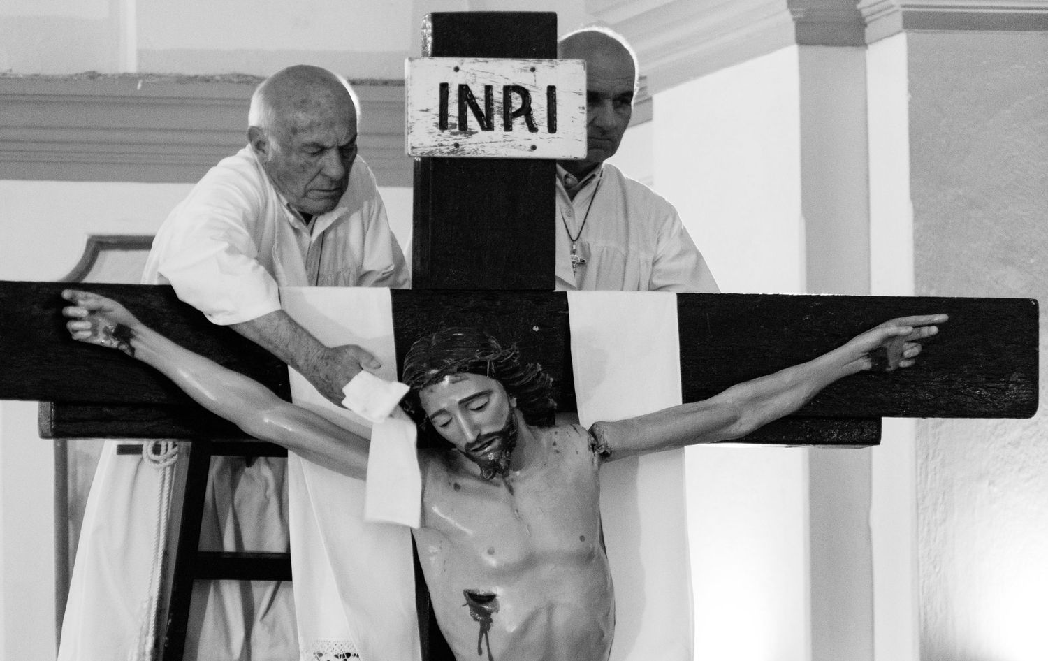 S'Iscravamentu religious ritual in Olbia, Sardinia - Emotional black and white storytelling by Marco Eretta
