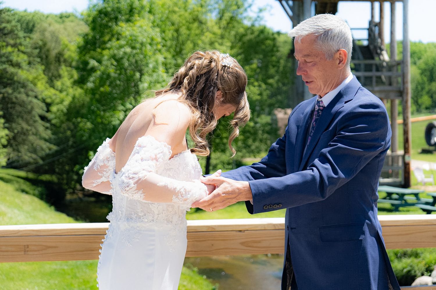 Wedding photographers near Fort Wayne, Indiana