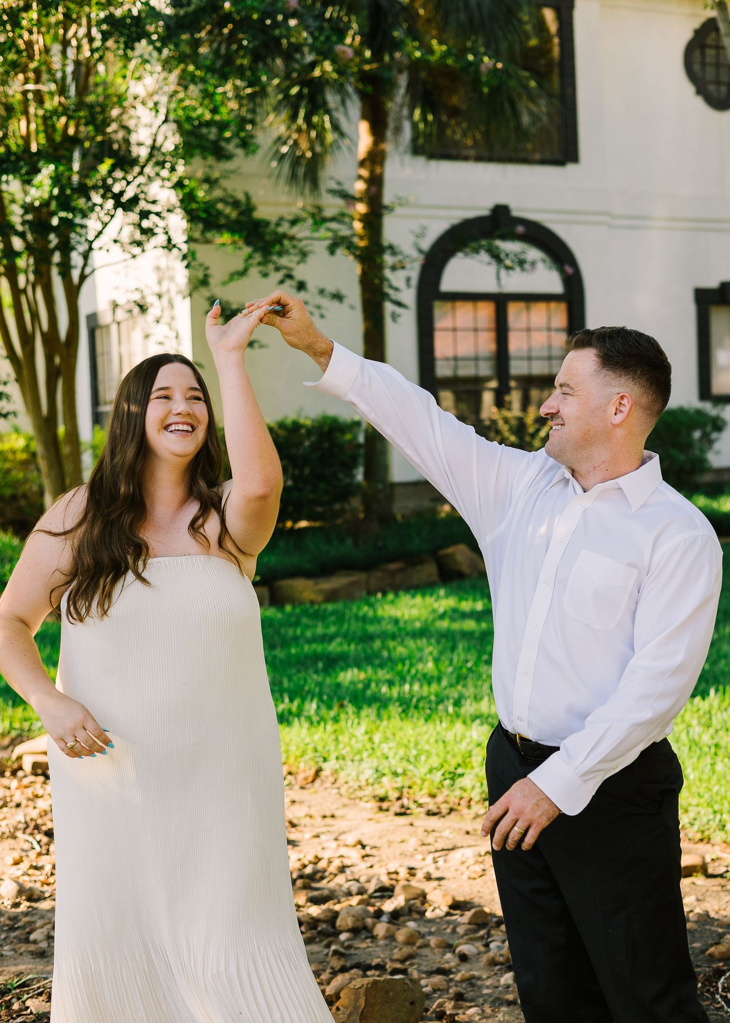 A stunning couples session at the Texas Alamo, where the rich history and majestic architecture set the perfect stage for capturing intimate and joyful moments. This session highlights the couple’s bond while preserving the timeless beauty of one of Texas’ most iconic landmarks