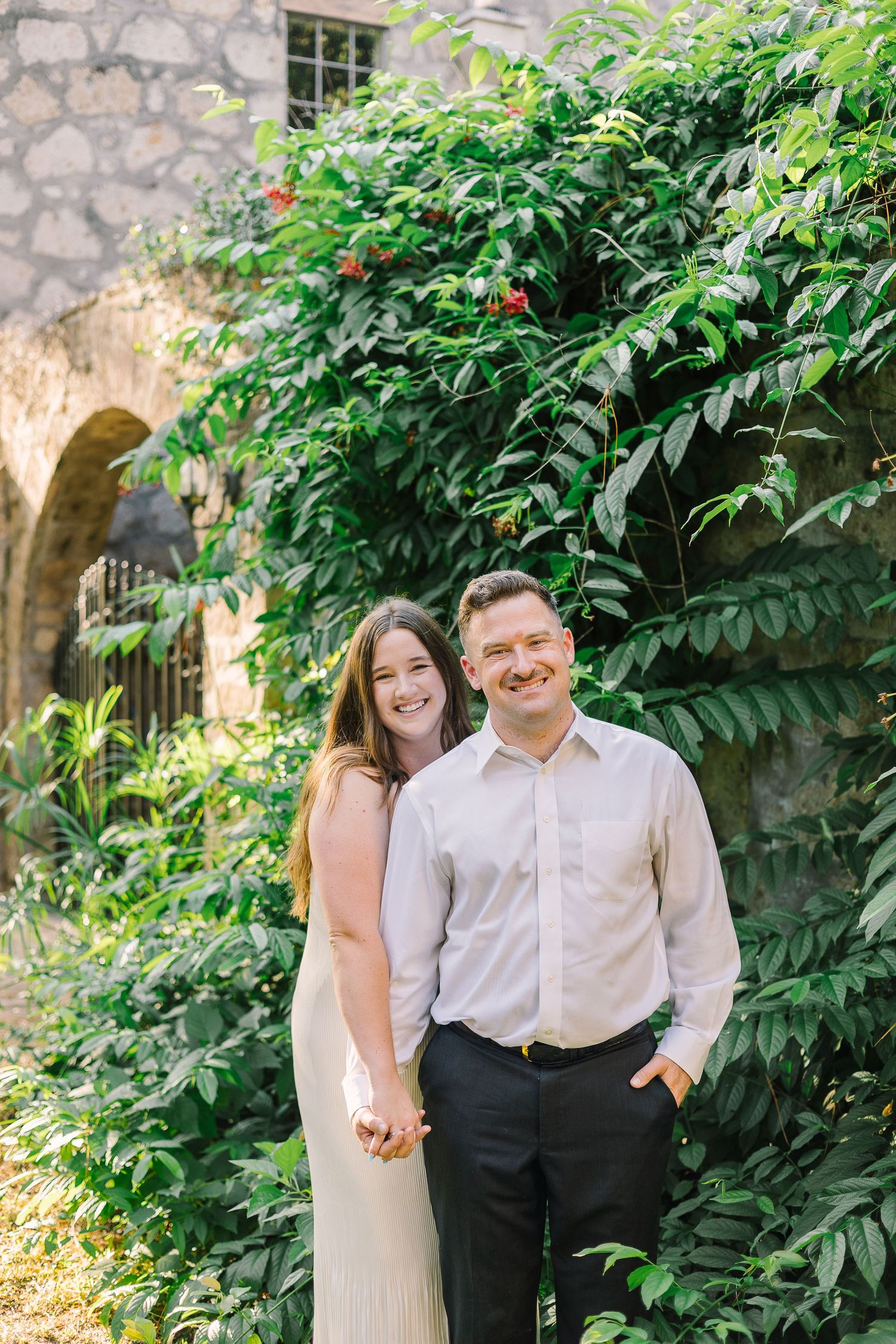 A love-filled couples session set at the Texas Alamo, with its historic charm providing a breathtaking backdrop. The couple’s connection shines through in this photography session, creating elegant and heartfelt images that honor both their relationship and the spirit of Texas