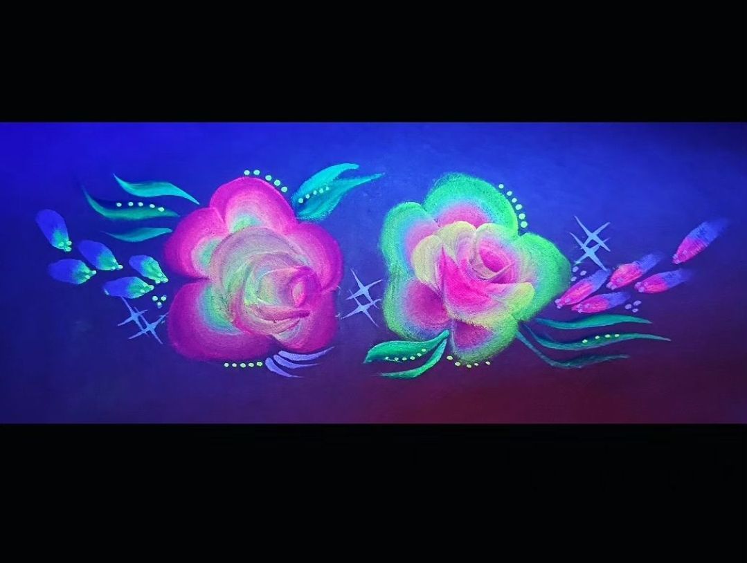 UV Flower Face Paint.
UV Night Club Face Paint.
Face Painter and Makeup Artist Northern Beaches, Manly, Freshwater, Curl Curl
