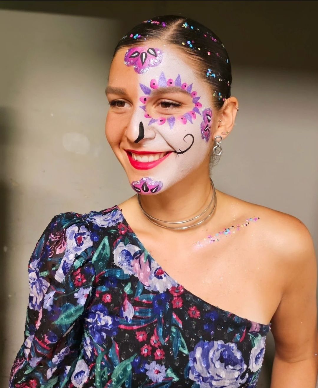 Angels Artistry. Professional Makeup, Face Paint & Balloon Twist Artist.
Face Paint, Character Makeup, Balloon Twist & Glitter Bar Artistry