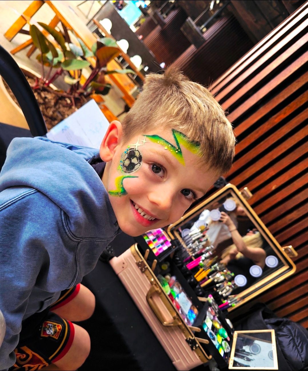 Soccer Face Paint at the Diggers
Northern Beaches Face Painter
Servicing Manly, Freshwater, Balgowlah, Sydney