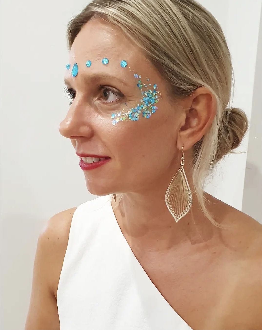 Face & Body Paint.
Glitter Bar.
Adult Festivals, Night clubs & Parties.
High Quality, Professional Grade Makeup, Face Paint & Glitter.