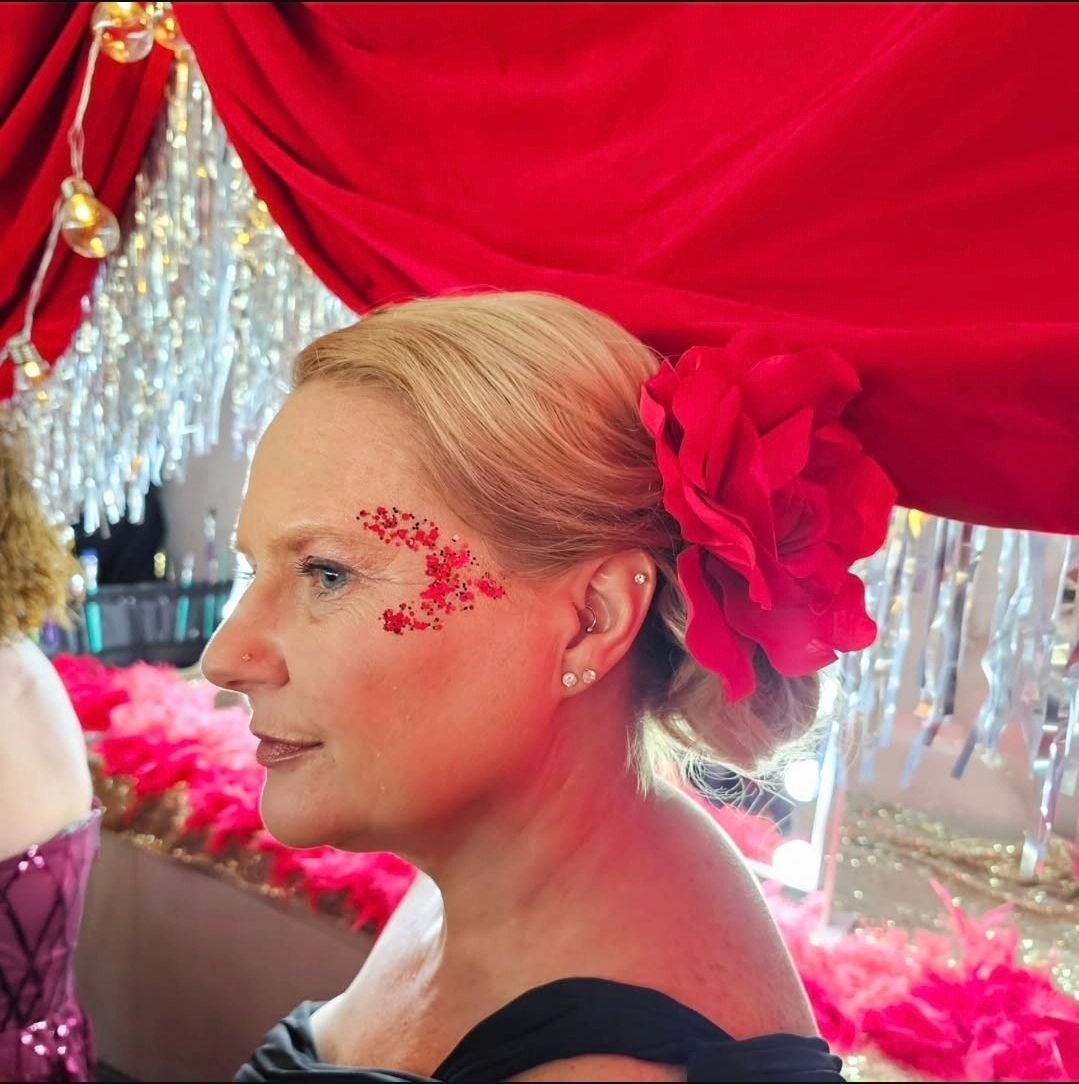 Face & Body Paint.
Glitter Bar.
Adult Festivals, Night clubs & Parties.
High Quality, Professional Grade Makeup, Face Paint & Glitter.