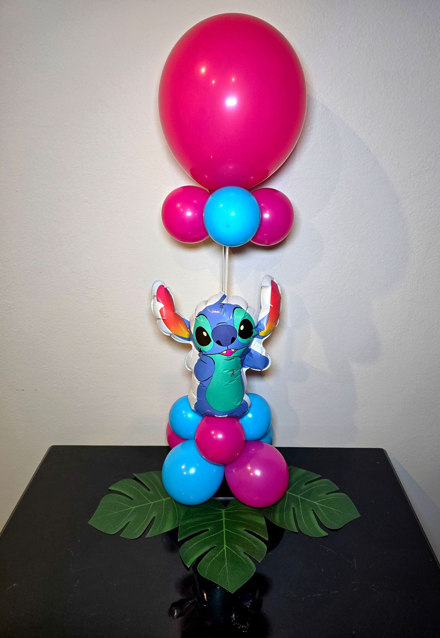 Party Balloon Decor
Balloon Table Centrepiece
Balloon Twister