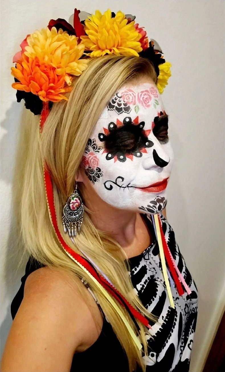 Sugar Skull Face Paint.
SPFX Makeup.
Halloween Makeup.
Theatre Makeup.
Creative Makeup.