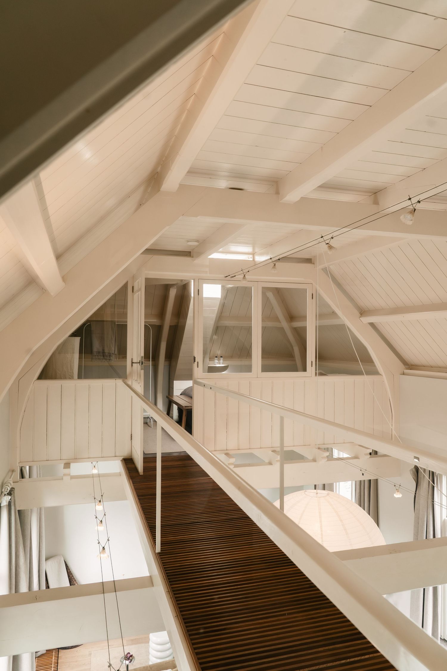 Authentieke details van Huisje Mus interieur, warme hospitality fotografie door Eva Berendse