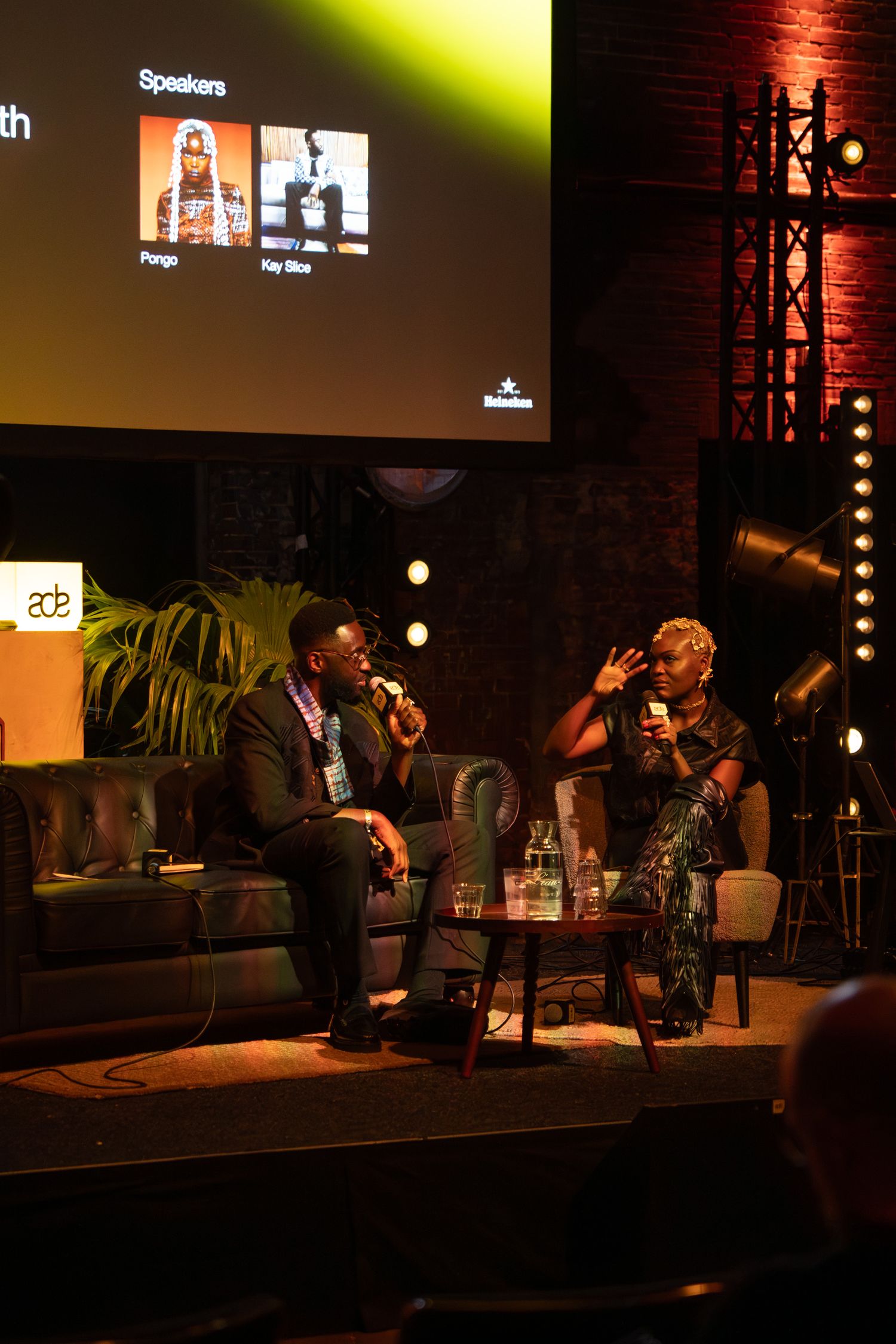 Levendig festivalmoment op ADE Westweelde Amsterdam, evenementfotografie Eva Berendse