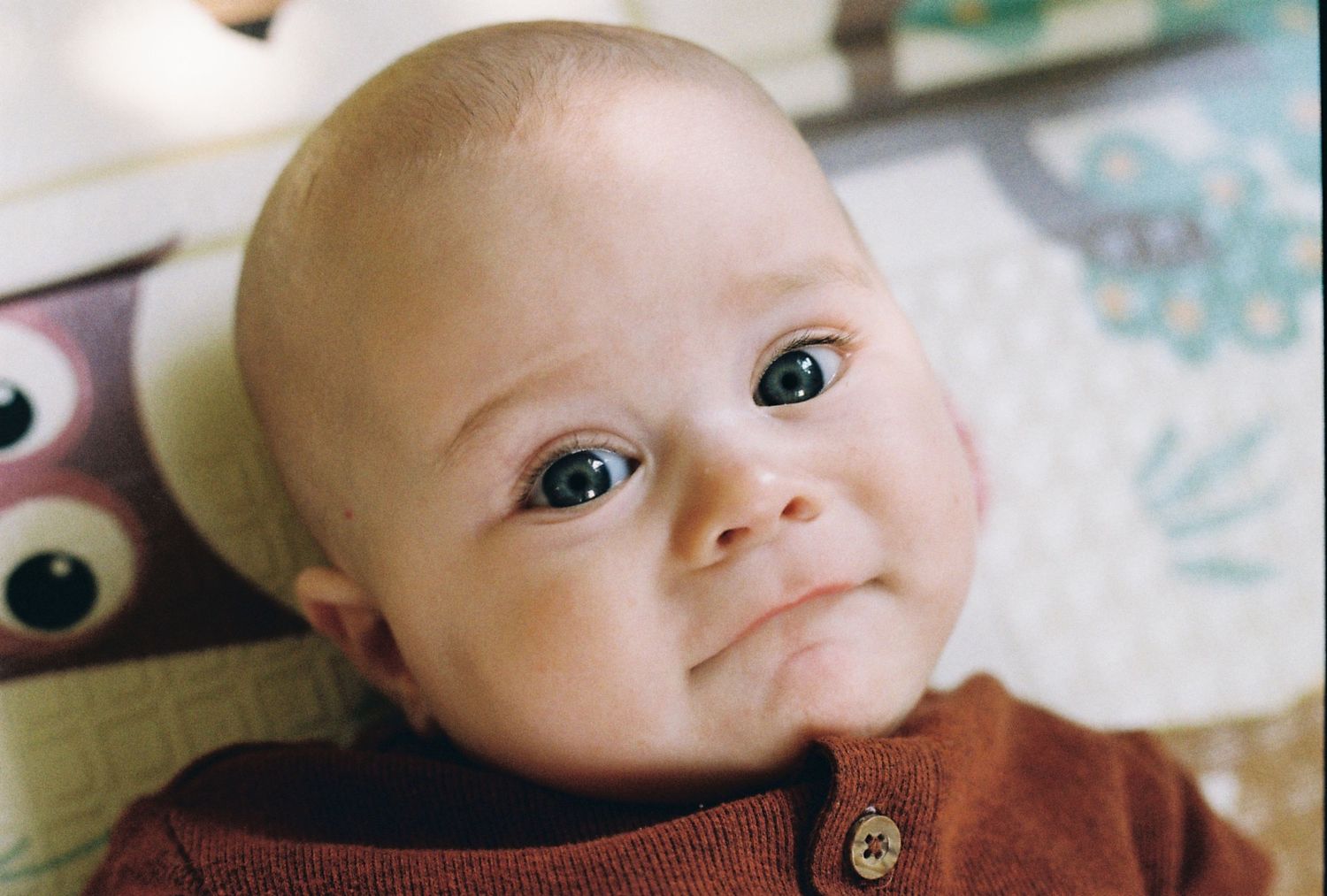 Portrait bébé souriant — séance photo bébé Terrebonne Mascouche Bois-des-Filion