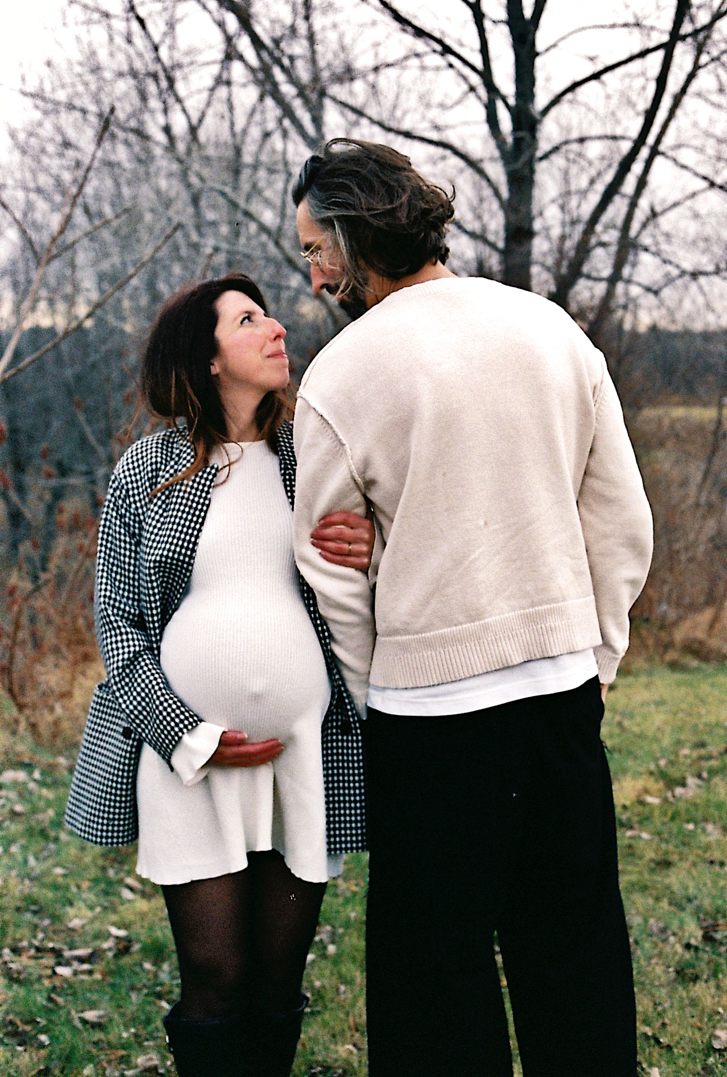 Séance photo famille à l'extérieur automne— photographe famille Rive-Nord Montréal, maternité