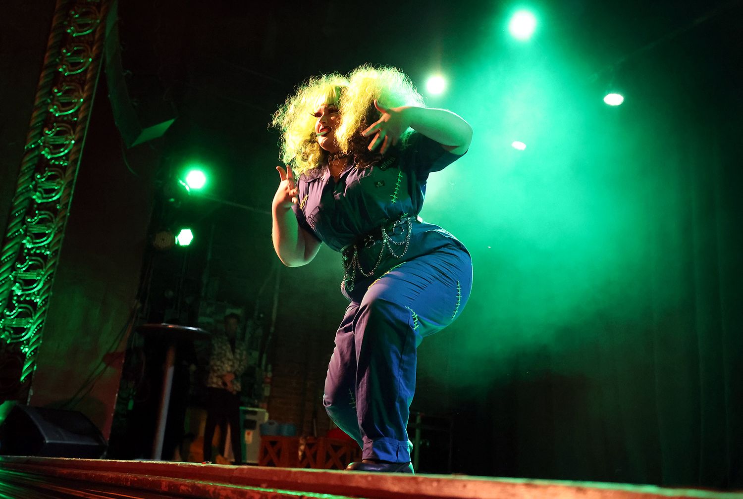 Marceline Mäyhem dances to 