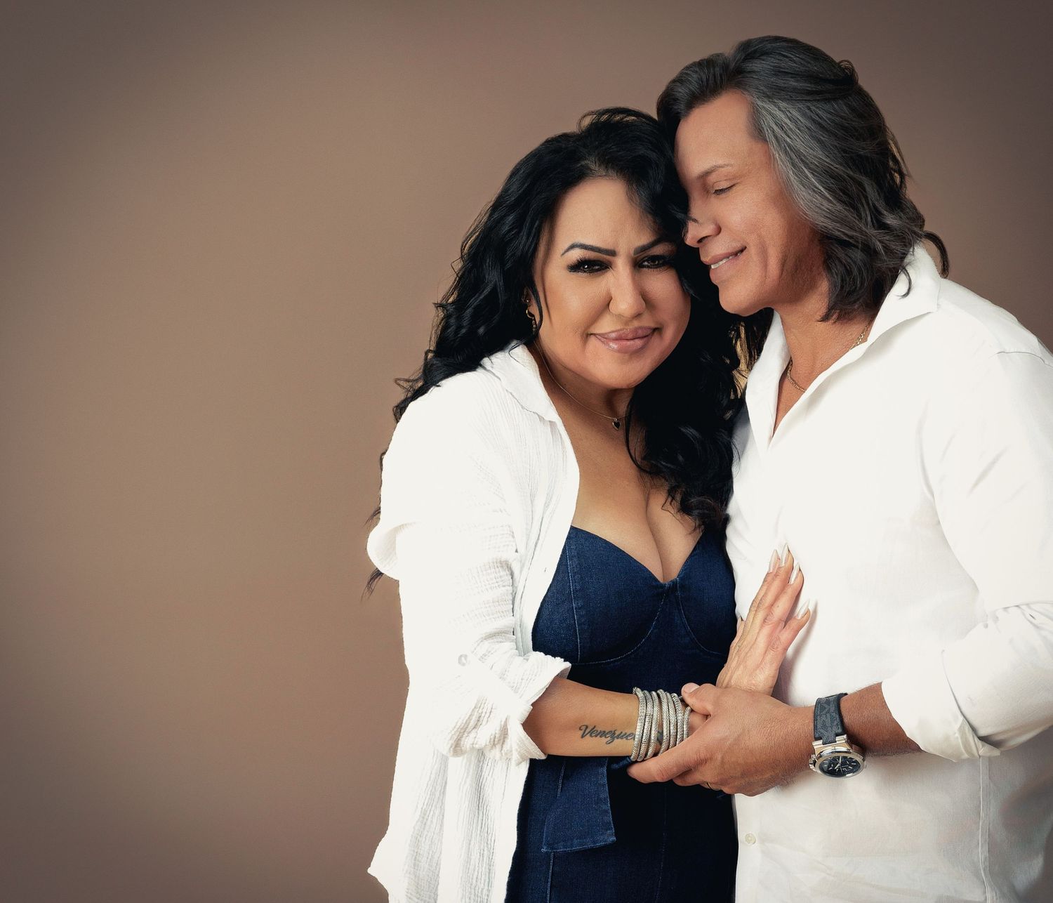 Capture love and connection with a timeless couples photoshoot. Perfect for anniversaries, engagements, and lasting memories
