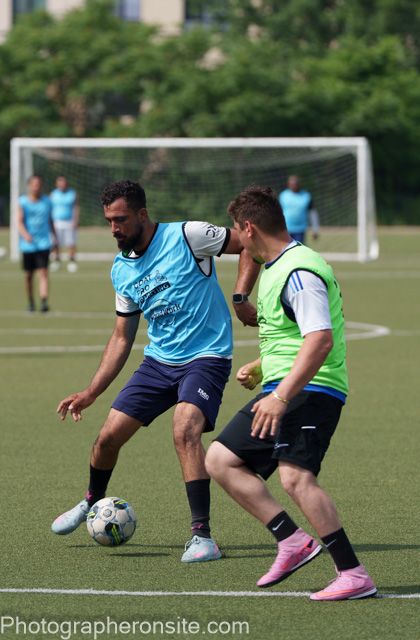 Nice action shot from a soccer match.
