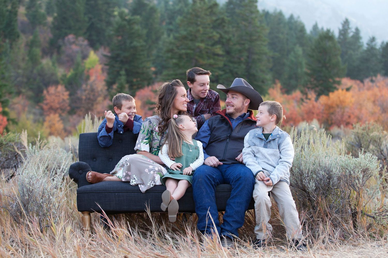 Family photos in Pocatello Idaho. Gibson Jack Trailhead