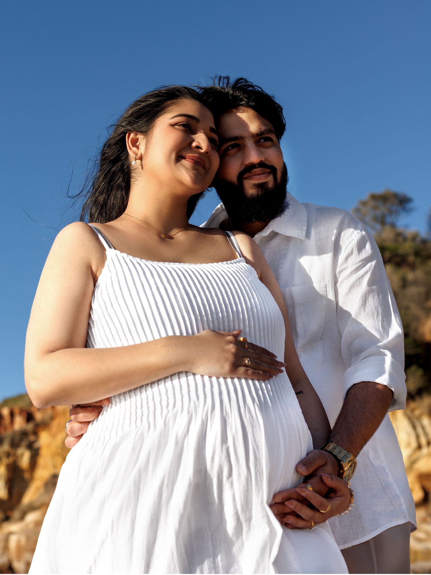 Natural maternity photography by the sea in Melbourne