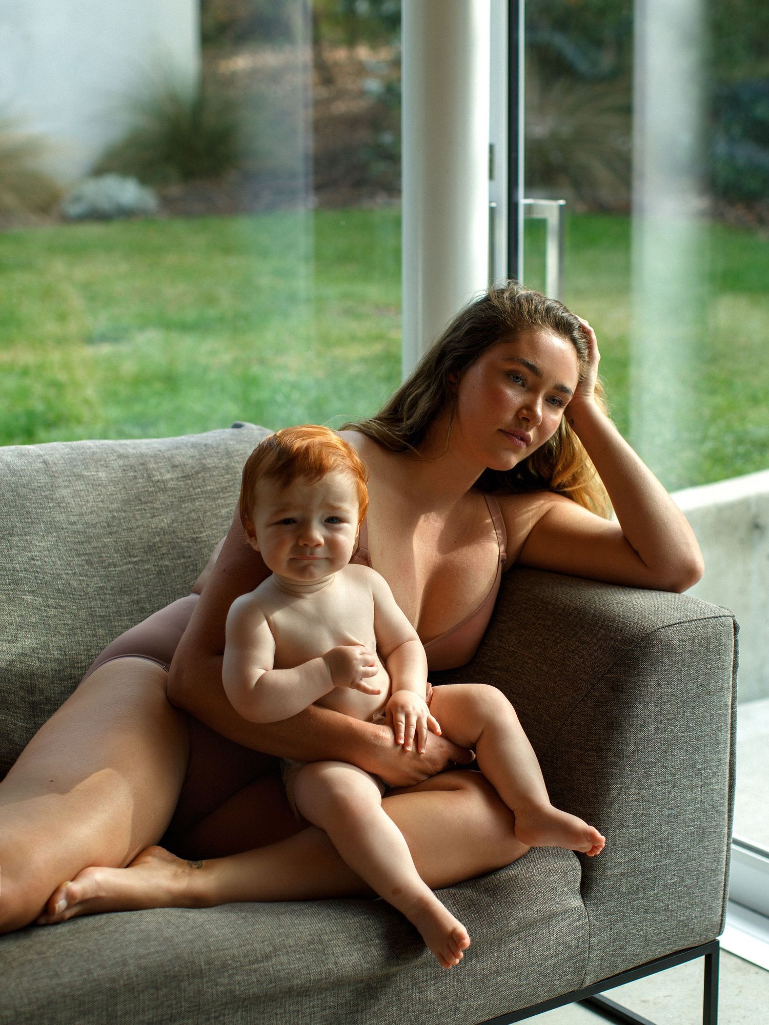 Family photoshoot capturing warmth and togetherness