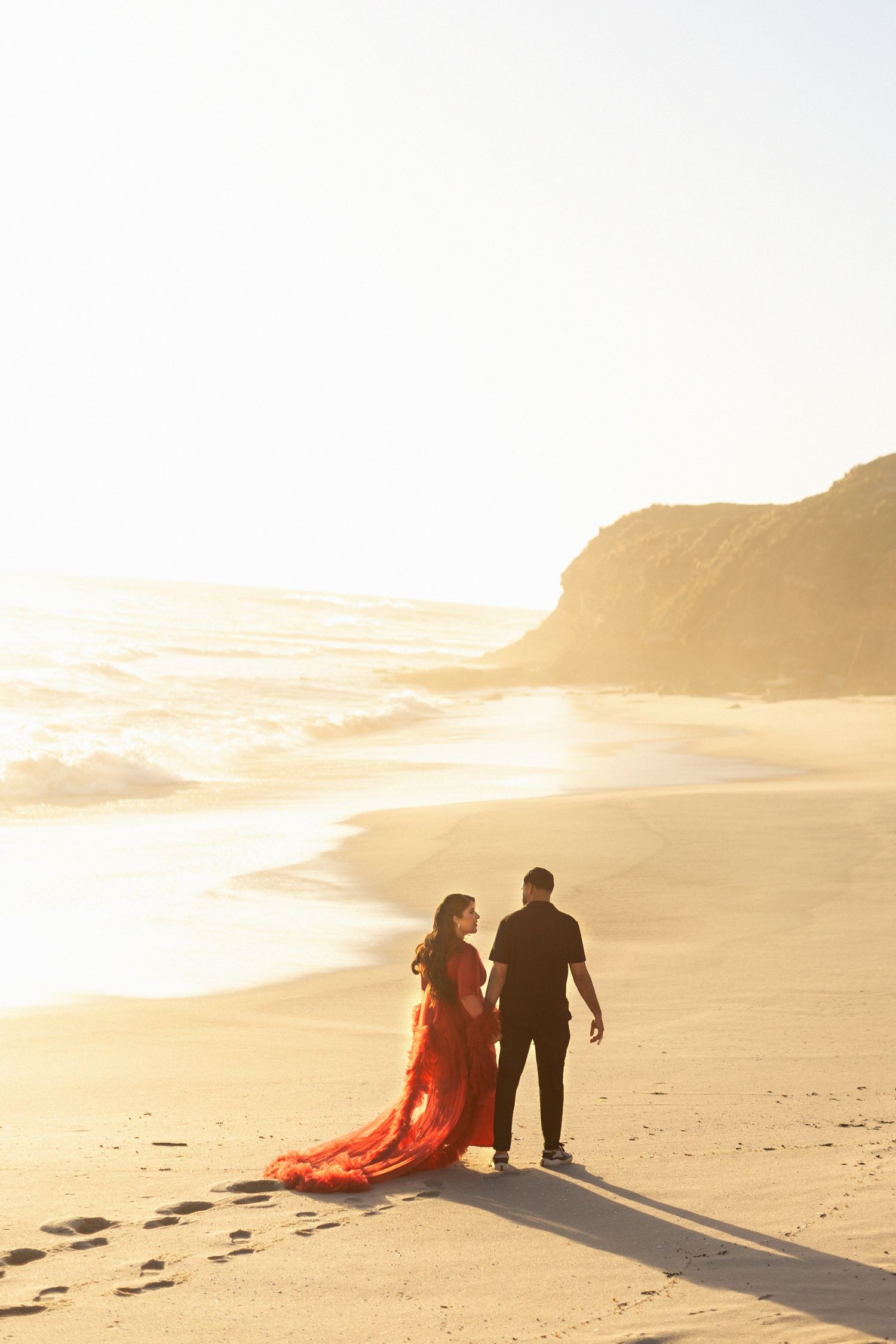 Lifestyle maternity photoshoot capturing authentic pregnancy moments