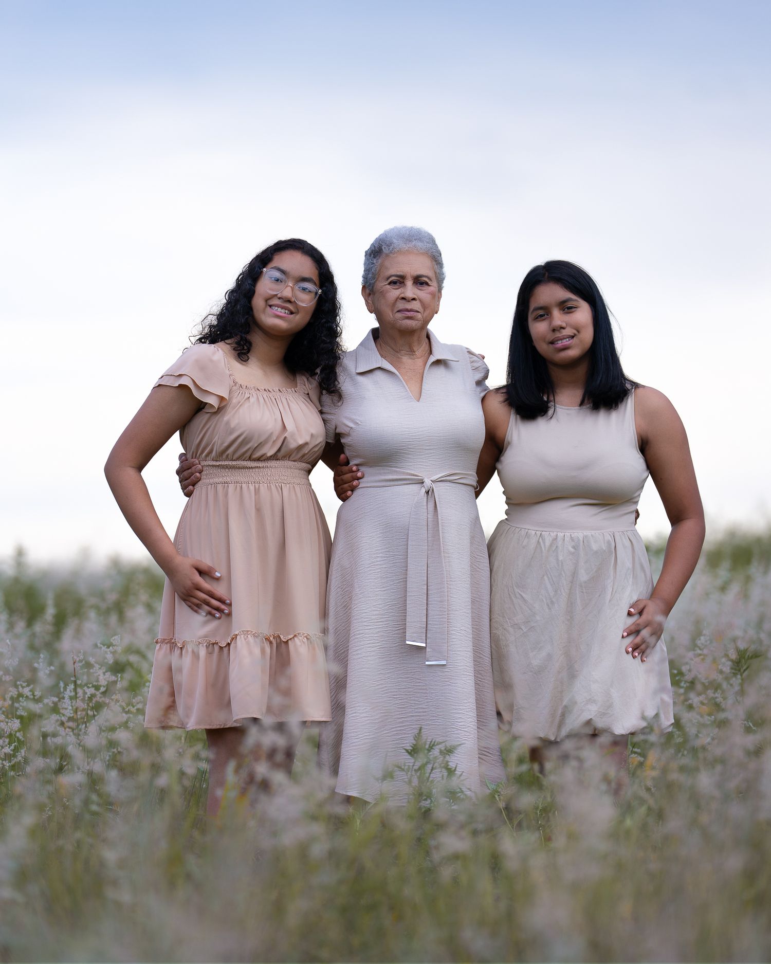 Fotografía profesional de familia en Orlando, sesión en exteriores y studio. Professional family photography in Orlando, outdoor session.