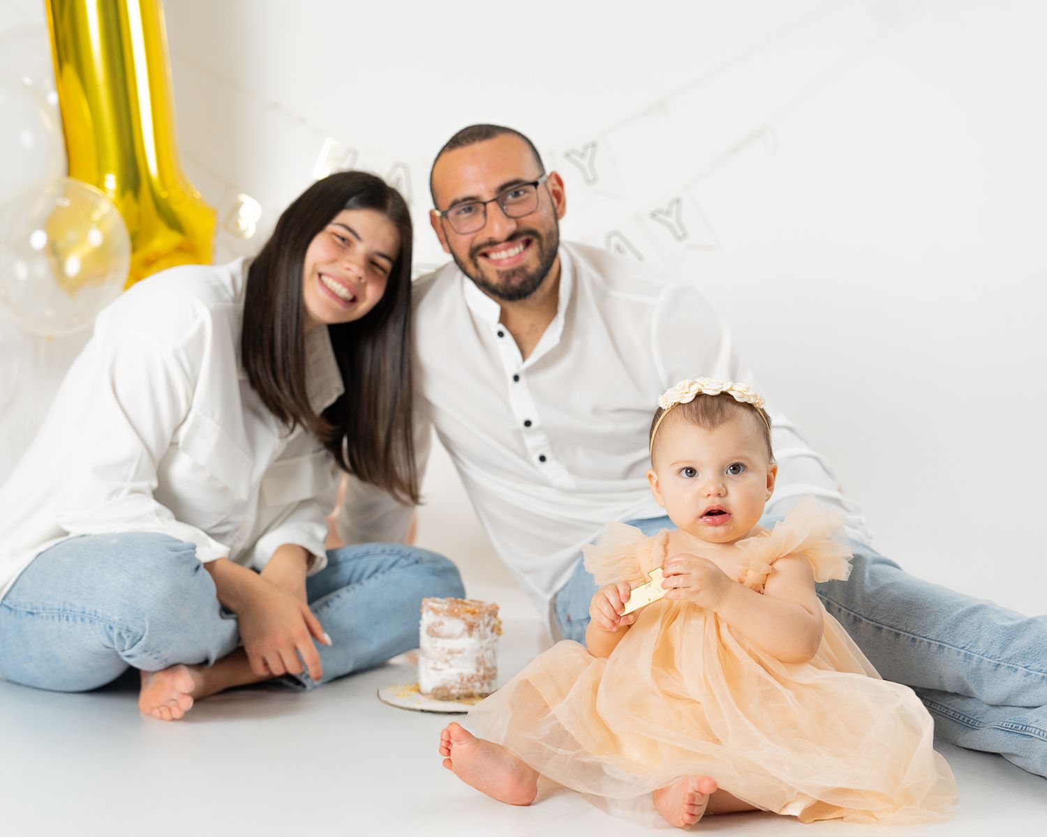 Sesión smash cake infantil en estudio en Orlando.
Smash cake kids photoshoot in studio, Orlando.