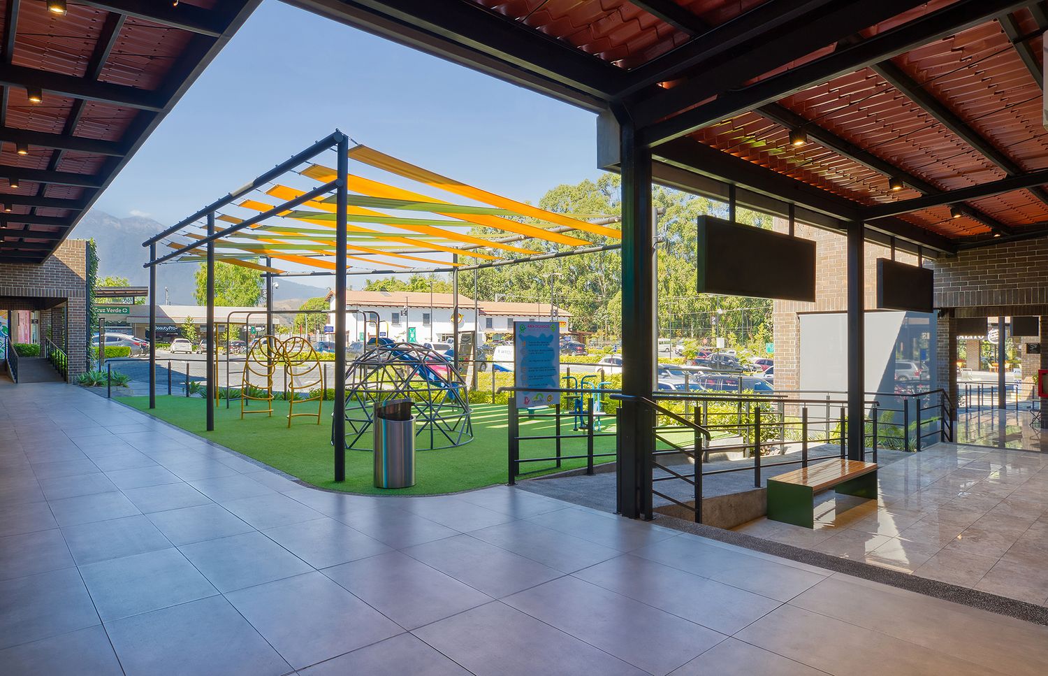 Fotografía y video de arquitectura en Guatemala para centro comercial, desarrolladoras, diseño de interiores y mobiliario.