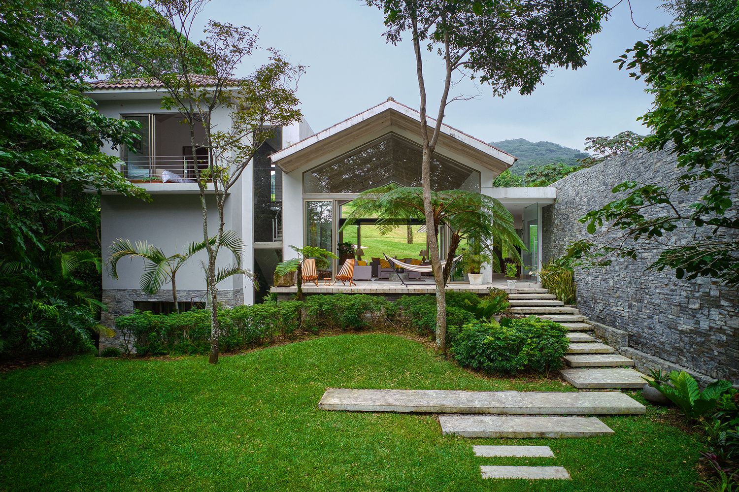 Fotografía y video de arquitectura en Guatemala para arquitectos, experiencias airbnb, diseño de interiores y mobiliario.