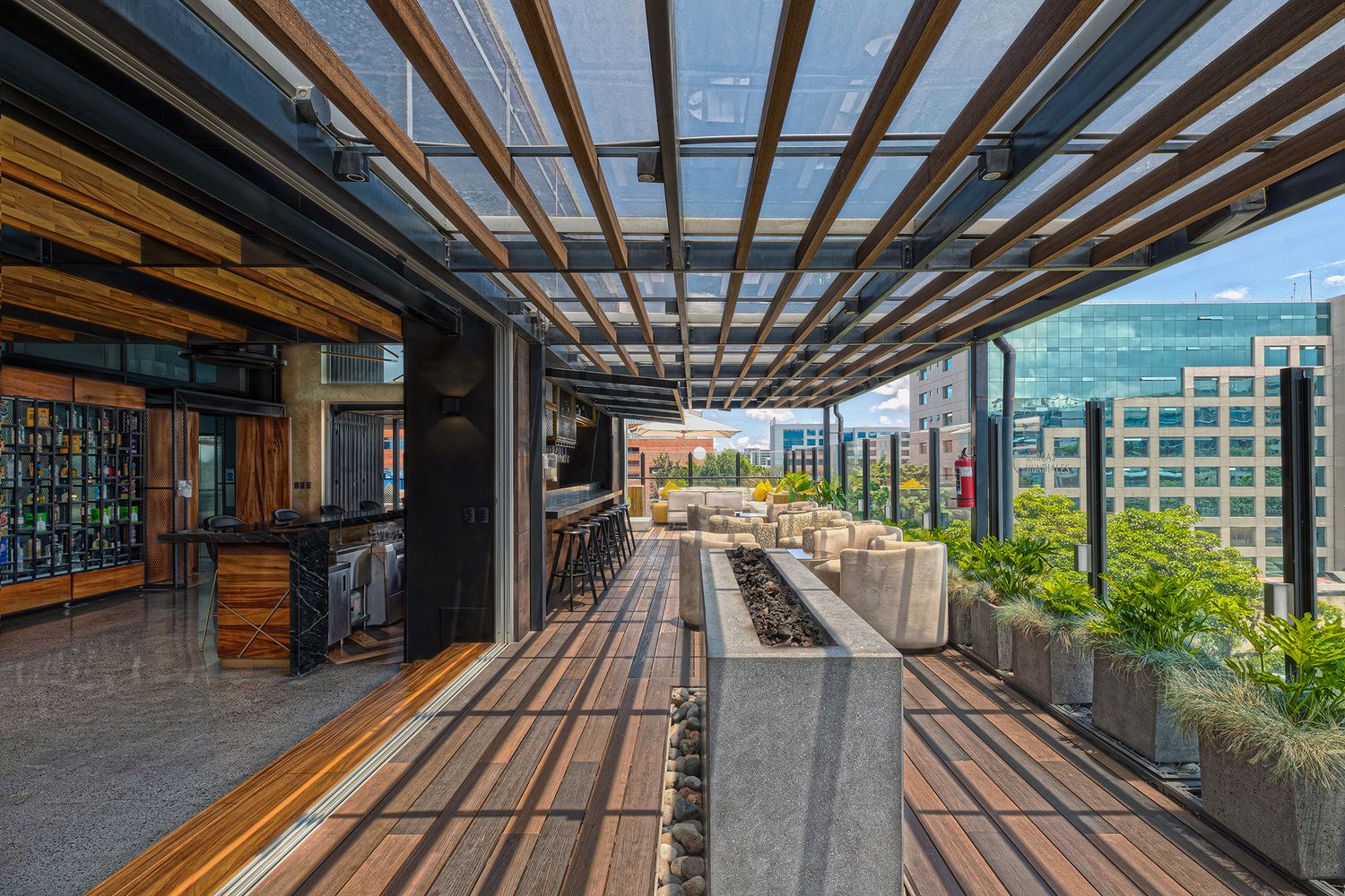 Fotografía y video de arquitectura en Guatemala para comercial, rooftop, eventos, diseño de interiores y mobiliario.