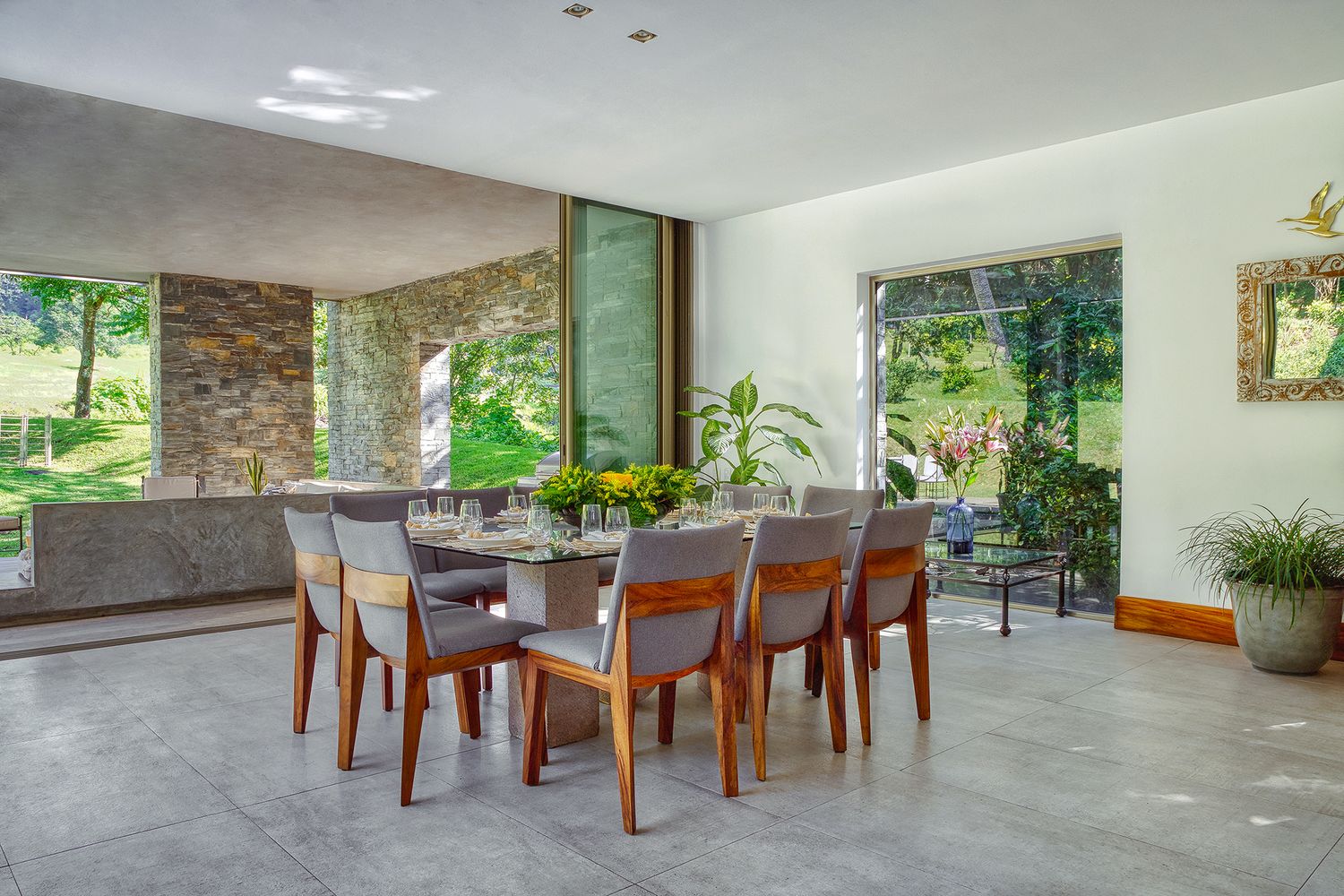 Fotografía y video de arquitectura en Guatemala para arquitectos, experiencias airbnb, diseño de interiores y mobiliario.