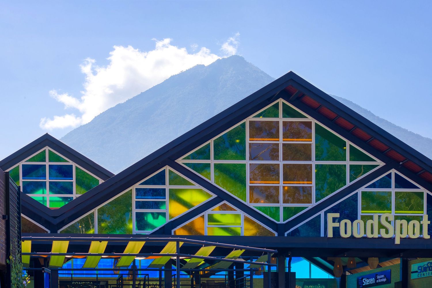 Fotografía y video de arquitectura en Guatemala para centro comercial, desarrolladoras, diseño de interiores y mobiliario.