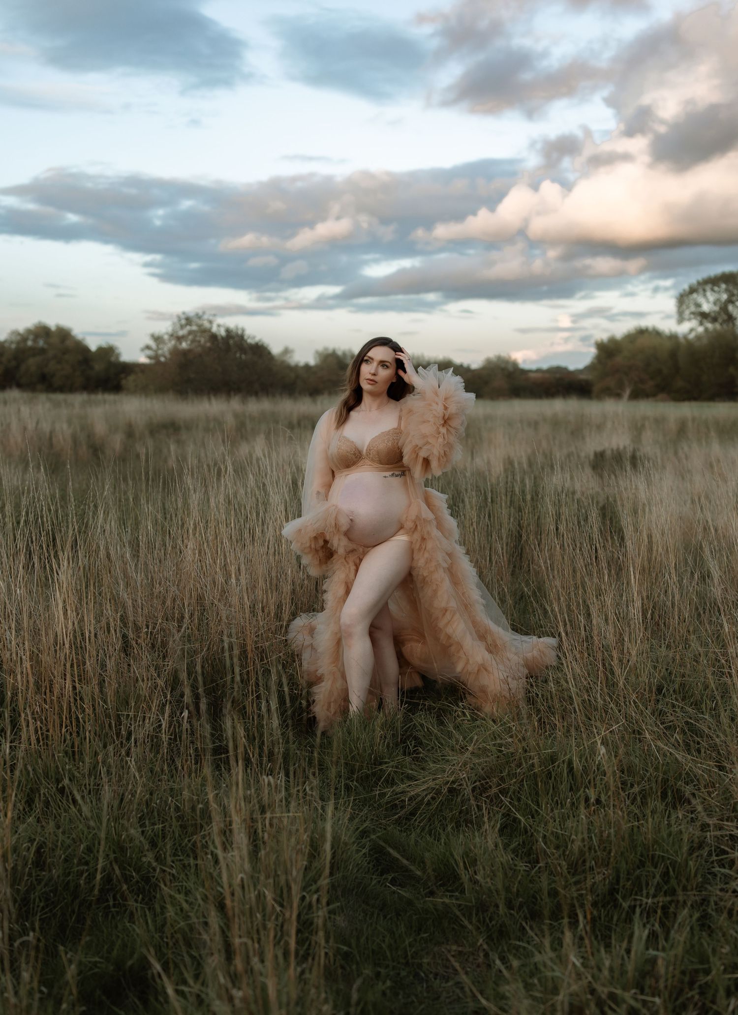 Pregnancy photographer Oxfordshire