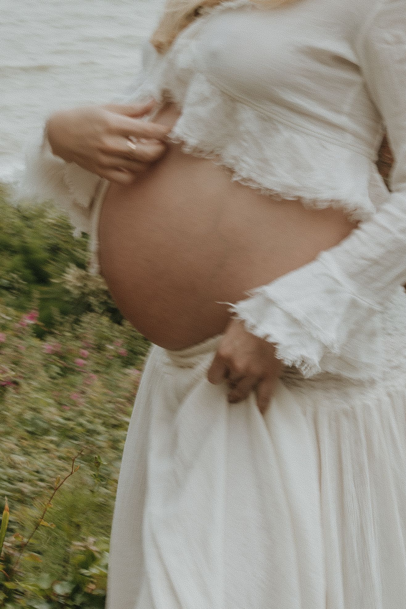 Oxfordshire maternity photographer