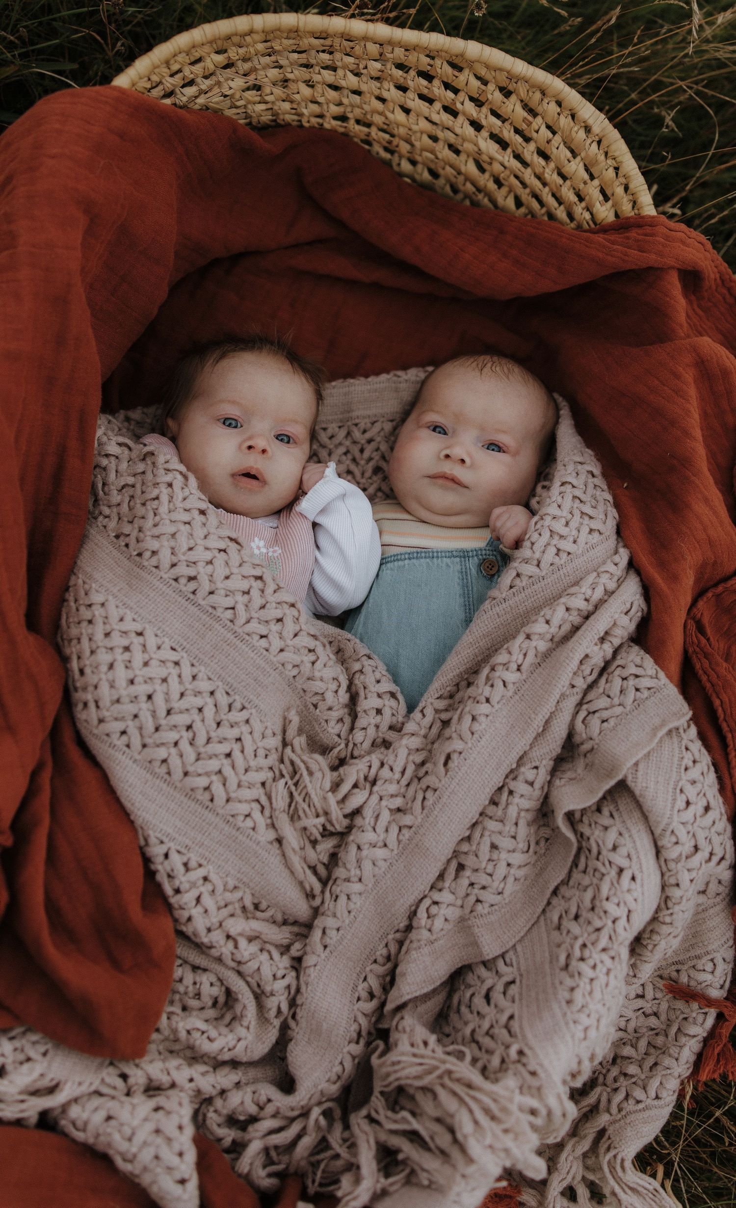 Newborn family photographer in Carterton