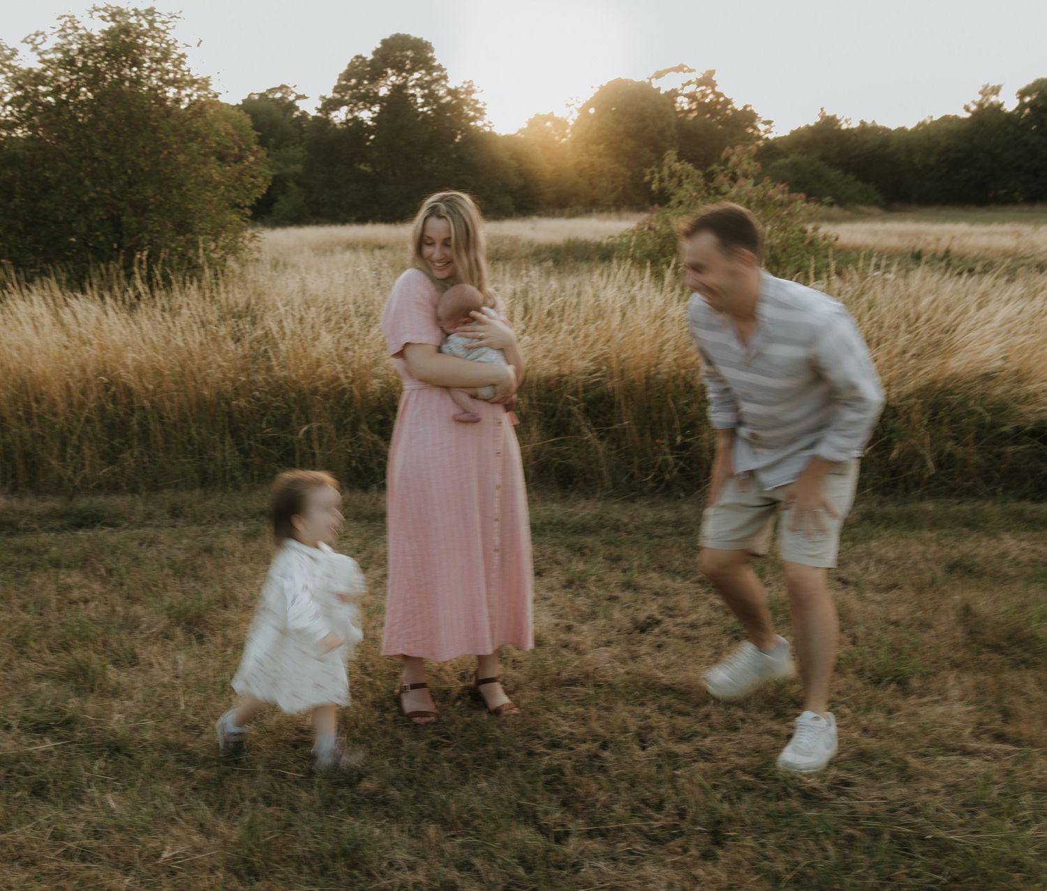 Motherhood photographer in Oxfordshire